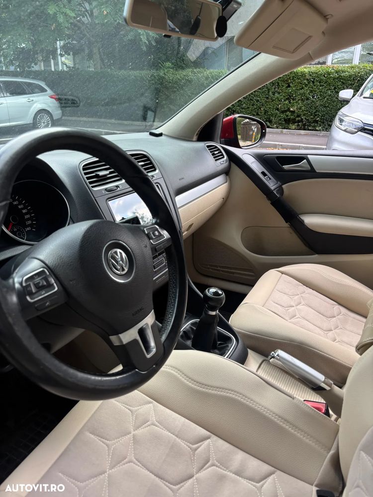 Volkswagen Golf - 8