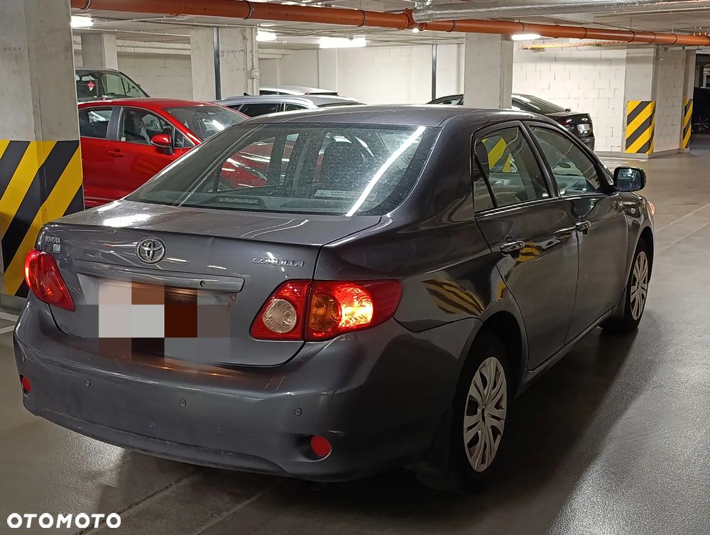 Toyota Corolla 1.6 Luna - 3