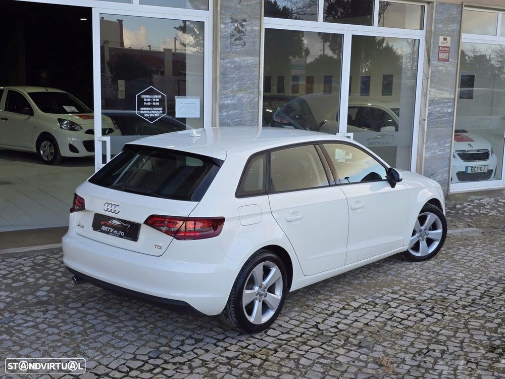 Audi A3 Sportback 1.6 TDI Ambition - 4