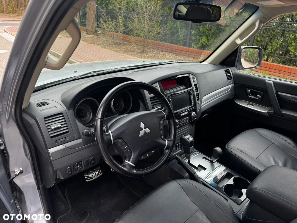 Mitsubishi Pajero 3.2 DI-D Automatik Diamant Edition - 5