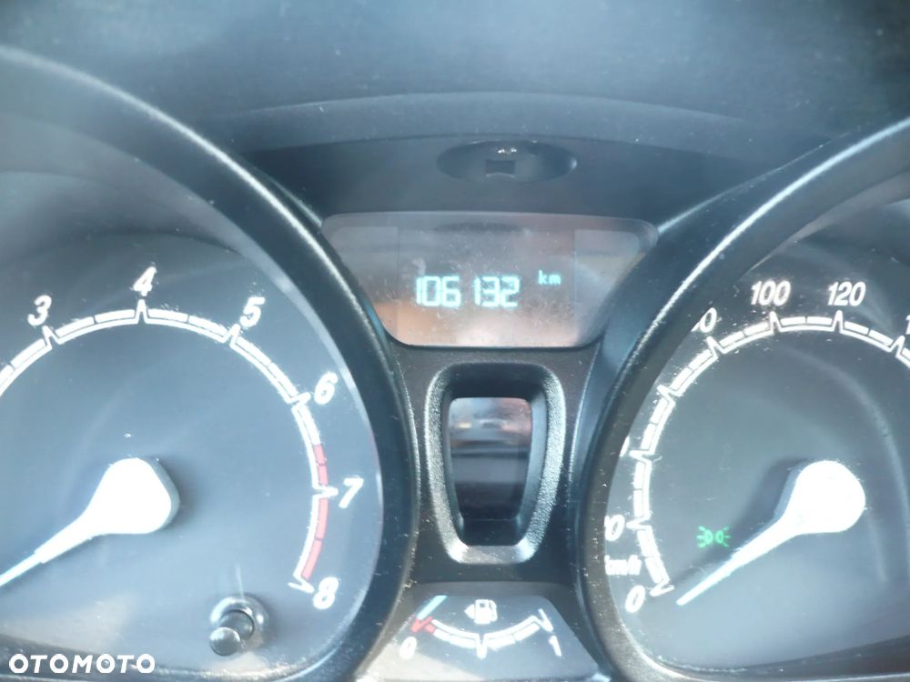 Ford Fiesta - 15