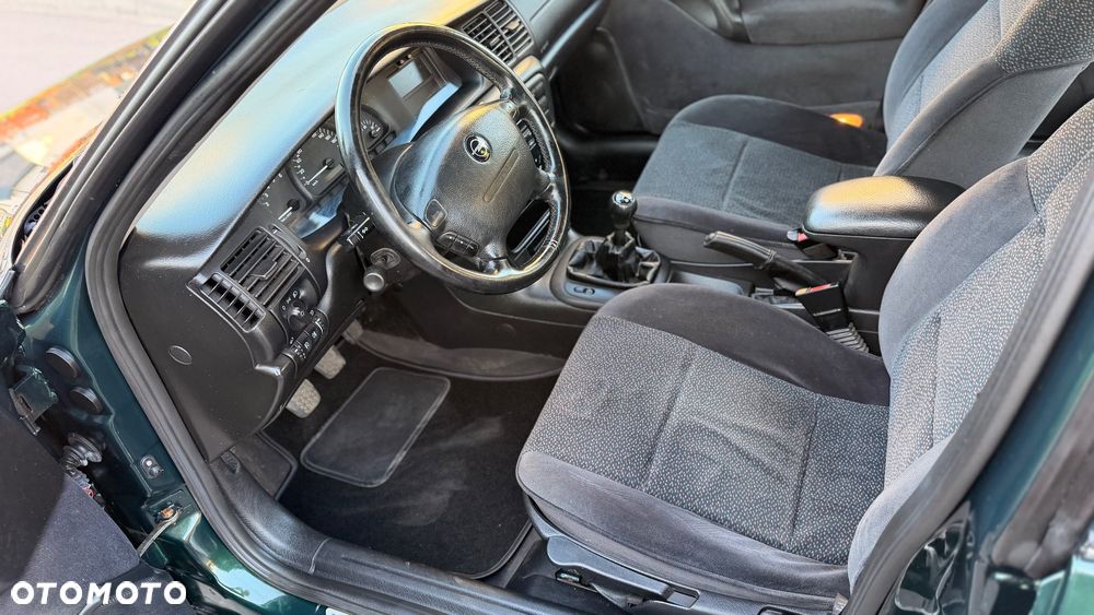 Opel Vectra 2.0 DTI CD - 13
