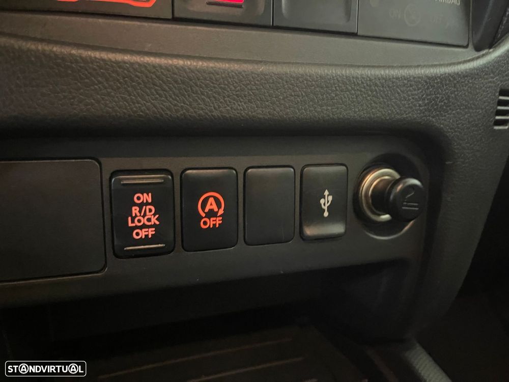 Mitsubishi L200 2.3 DI-D CD Invite 4WD - 22