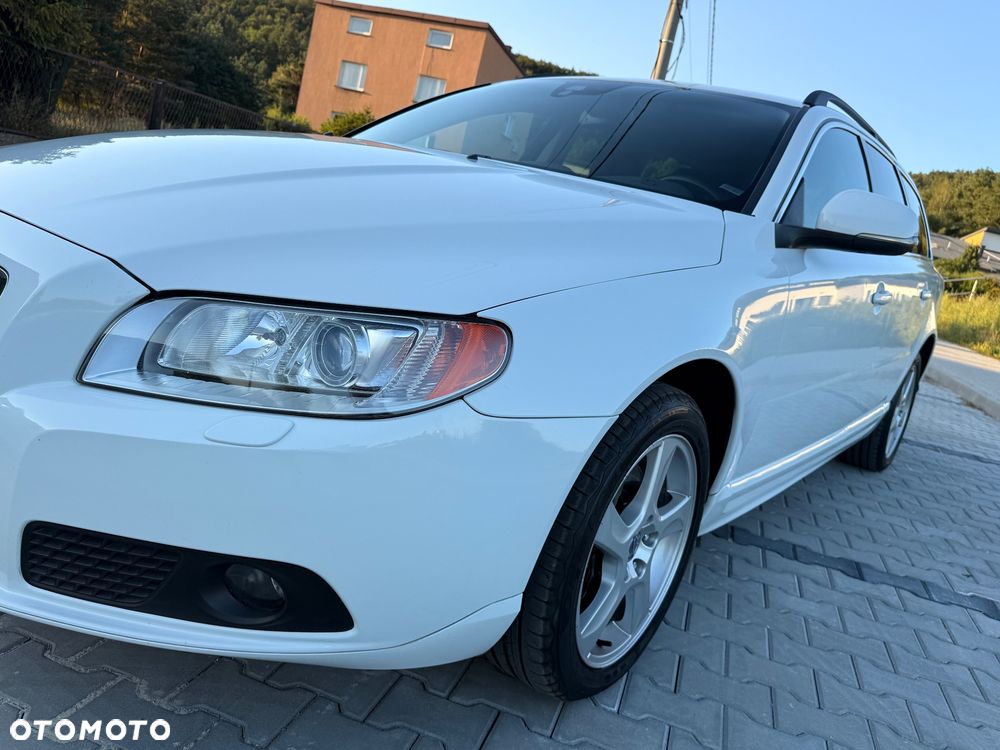 Volvo V70 D3 Momentum - 17