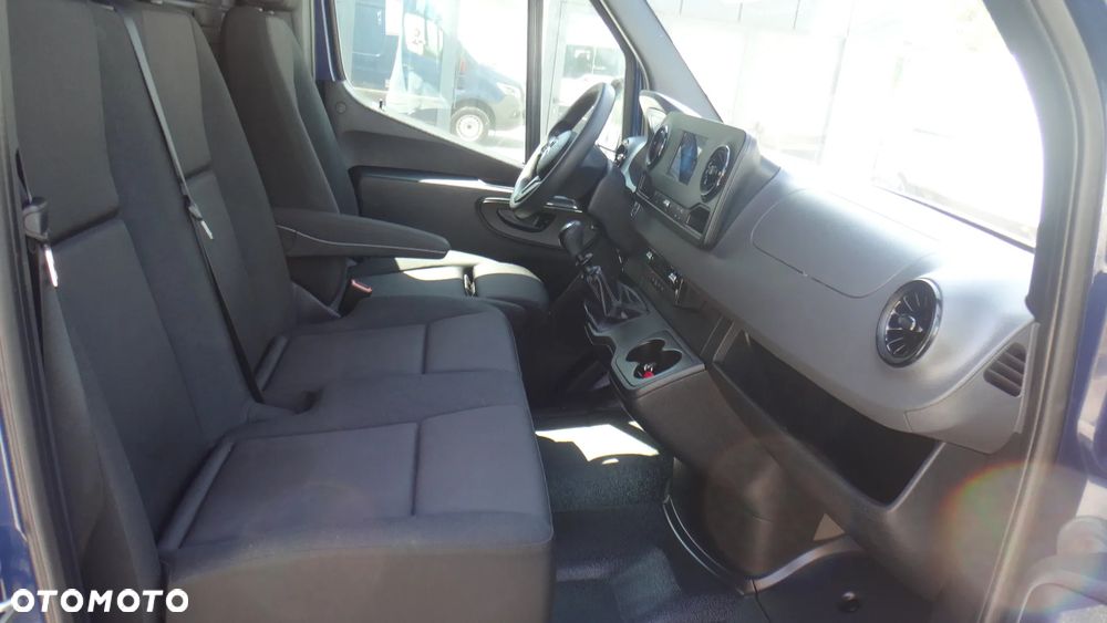 Mercedes-Benz Sprinter - 8