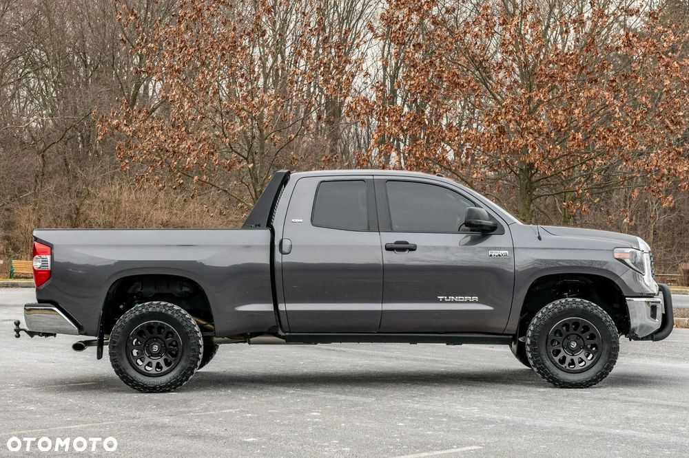 Toyota Tundra - 5