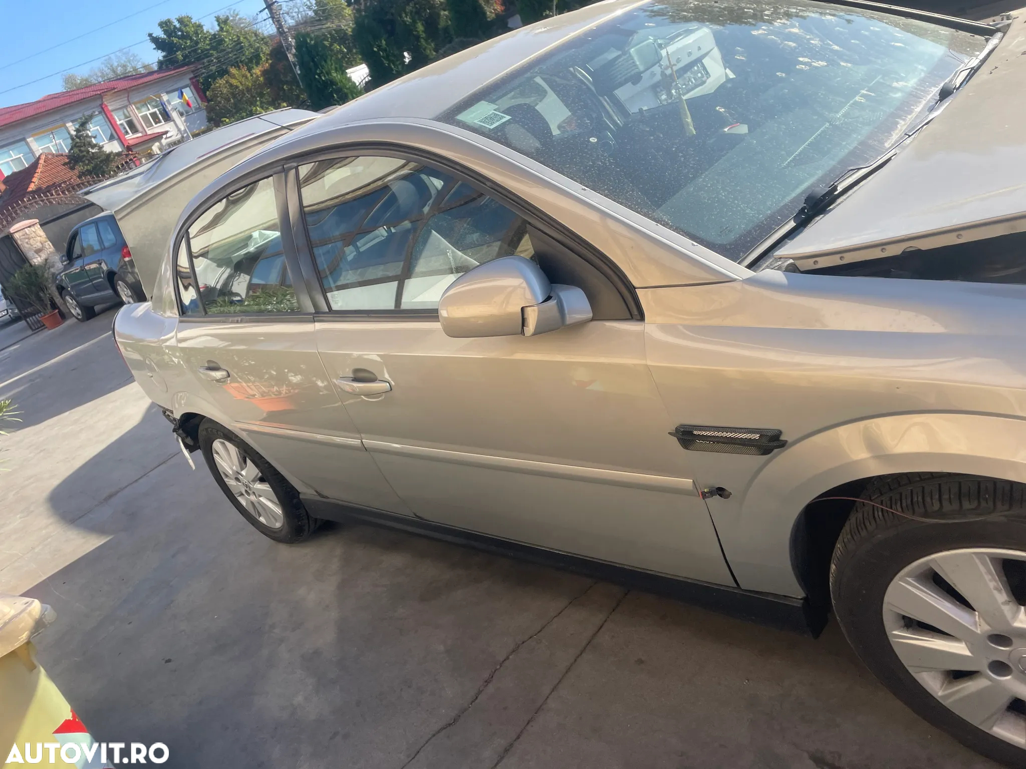 Dezmembram Opel Vectra C Z16XE - 3