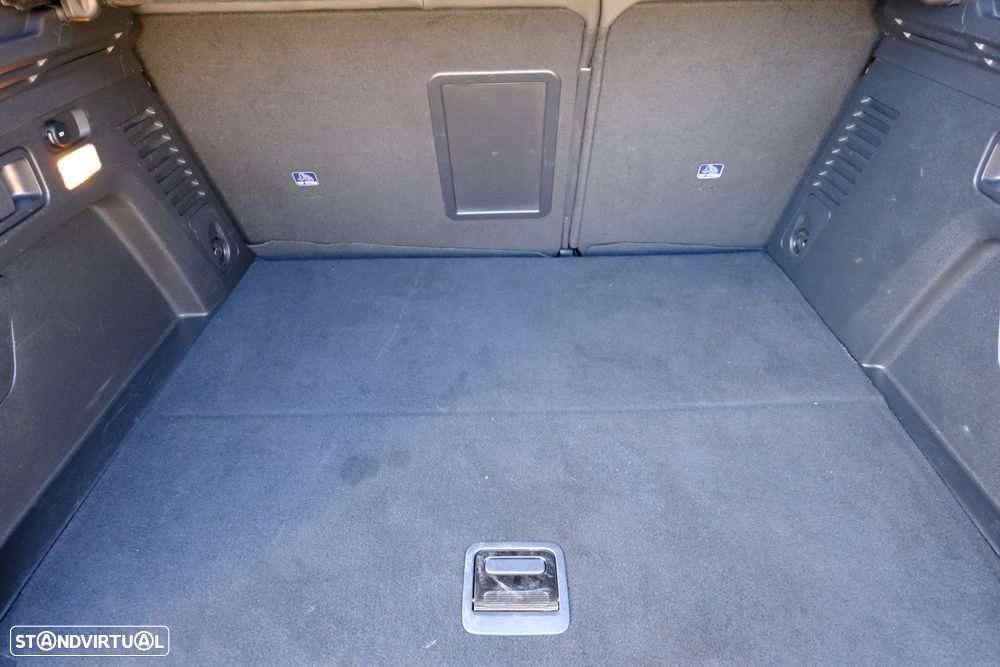 Peugeot 3008 1.6 Hybrid Allure Pack e-EAT8 - 36