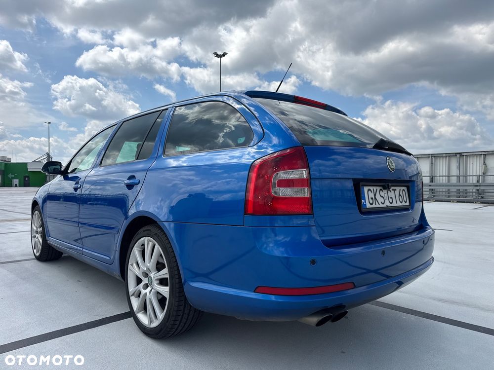 Skoda Octavia 2.0 TDI CR DPF RS - 4