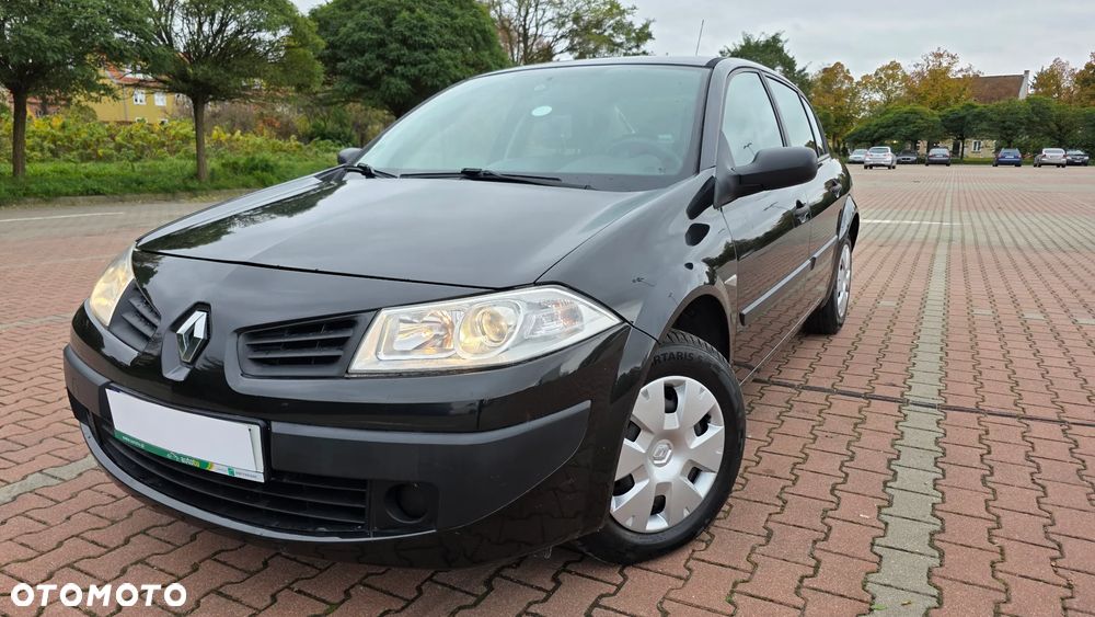 Renault Megane 1.6 Privilege - 1