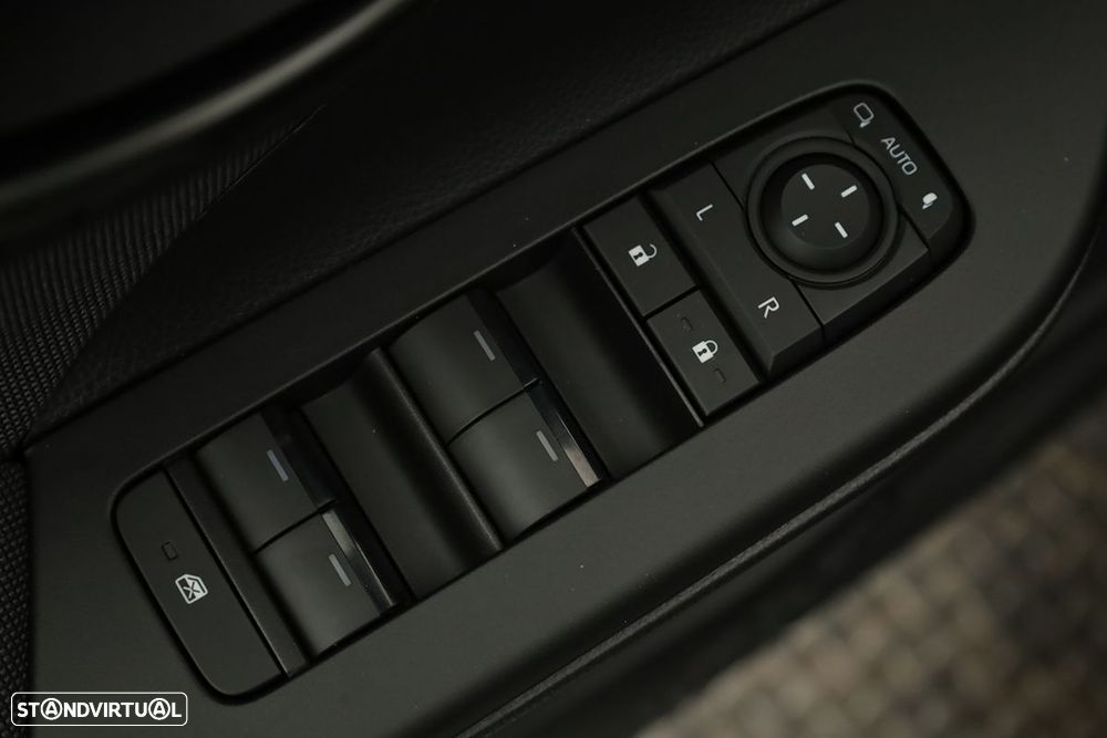 Toyota C-HR 2.0 HDF Plug-in Square Collection - 17