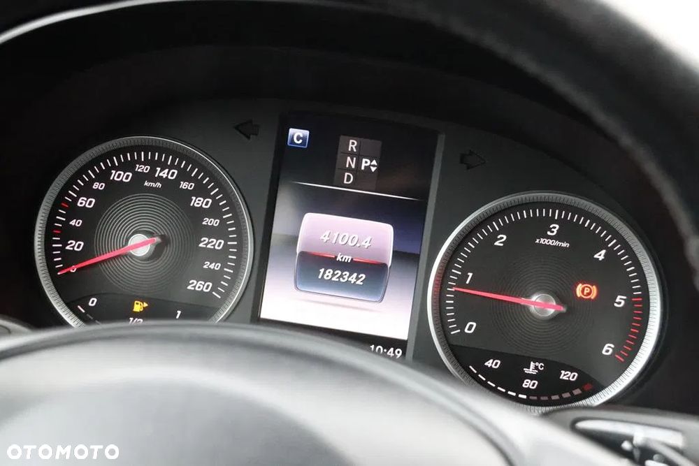 Mercedes-Benz Klasa C 200 d 9G-TRONIC Avantgarde - 39