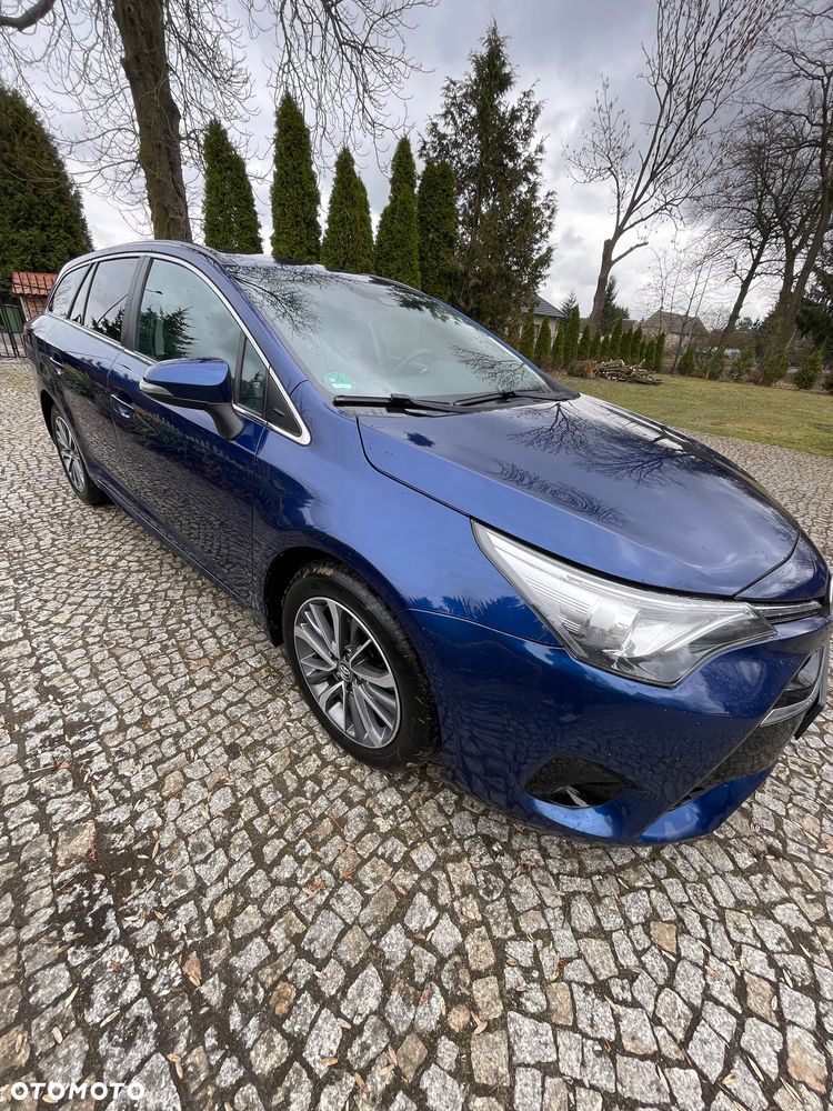 Toyota Avensis - 1