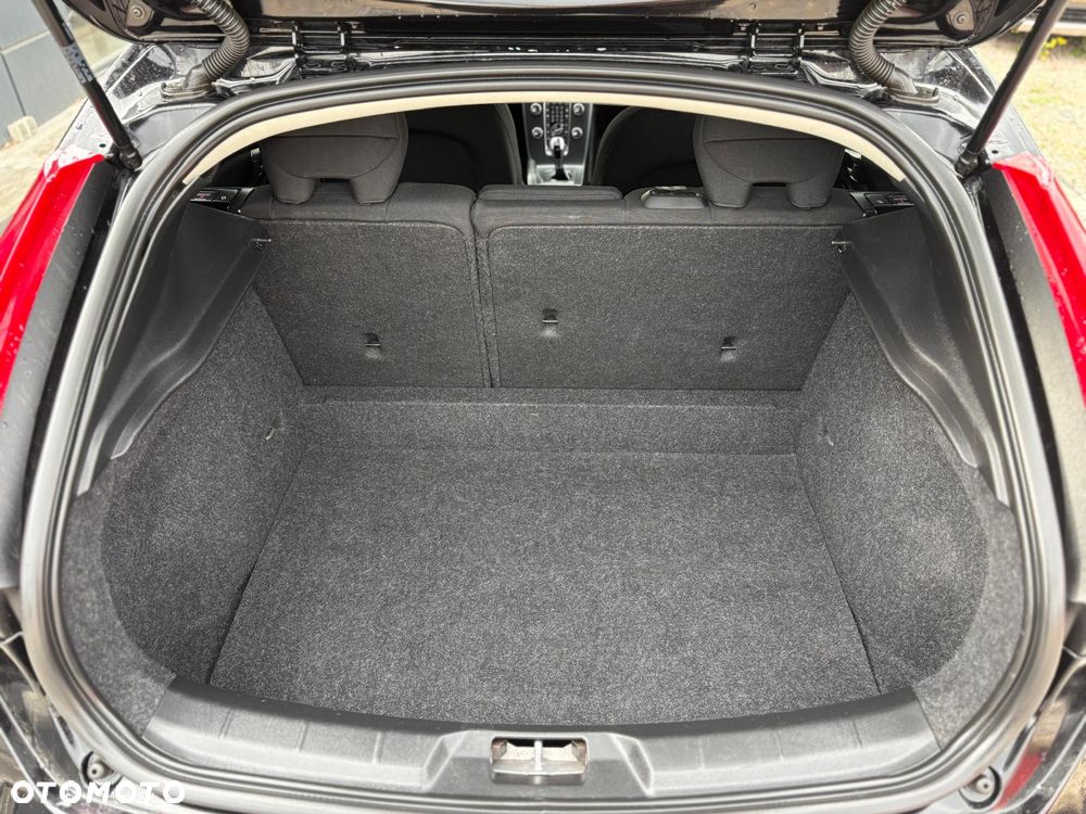 Volvo V40 D2 - 12