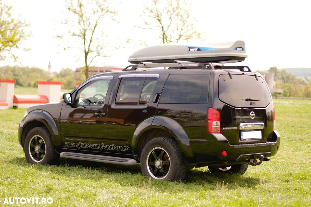 Nissan Pathfinder - 4