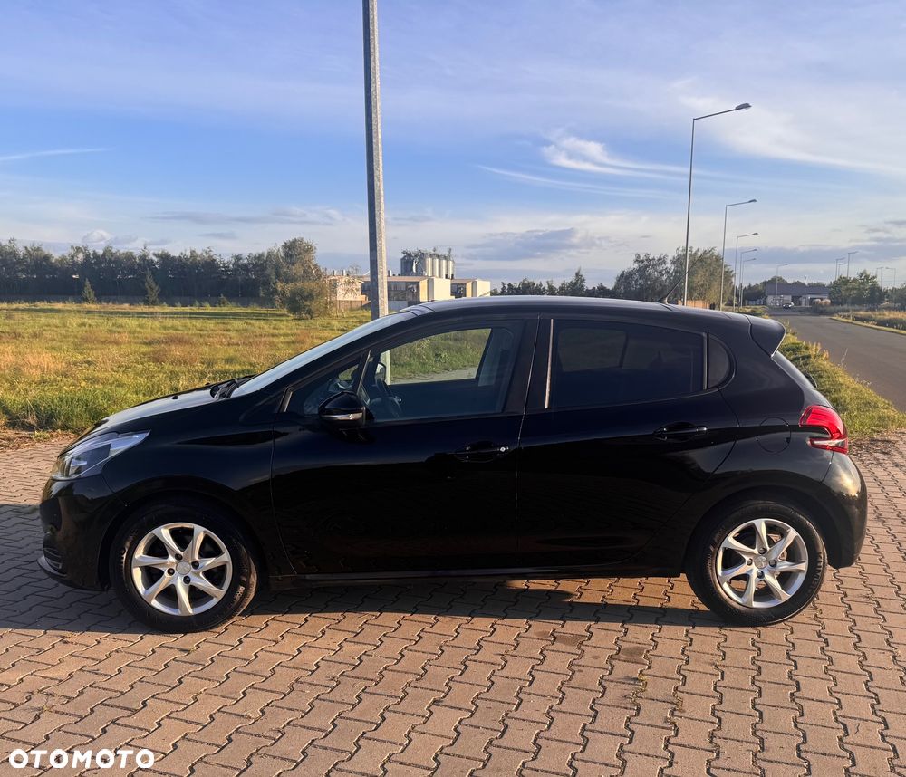 Peugeot 208 1.2 VTi Allure - 5