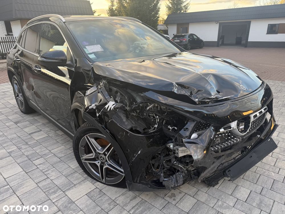 Mercedes-Benz GLA 200 7G-DCT Edition AMG Line - 12