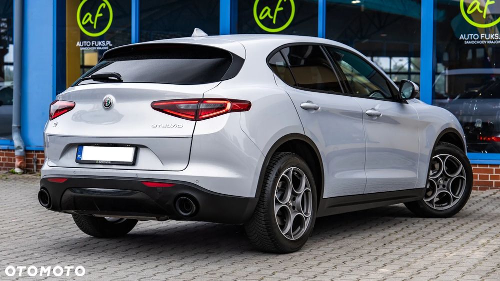 Alfa Romeo Stelvio 2.0 Turbo Sprint Q4 - 10