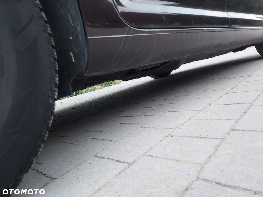 Volkswagen Touran 1.6 TDI DPF BlueMotion Technology Highline - 24