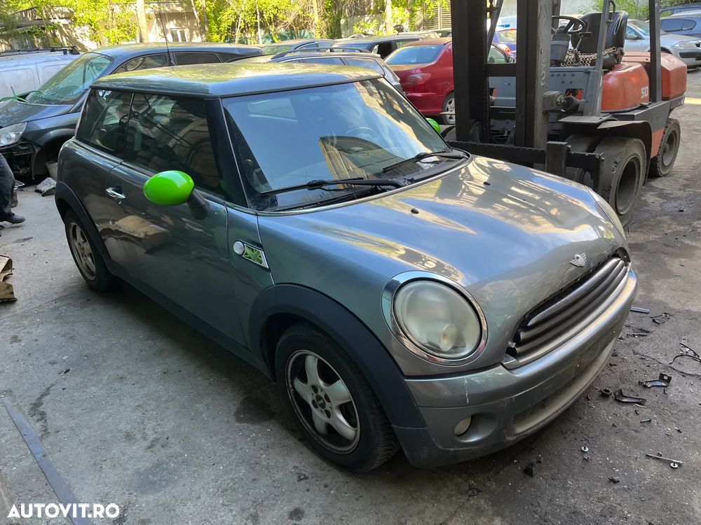 Dezmembrez Mini One/Mini Cooper gri inchis 2005 benzina - 6