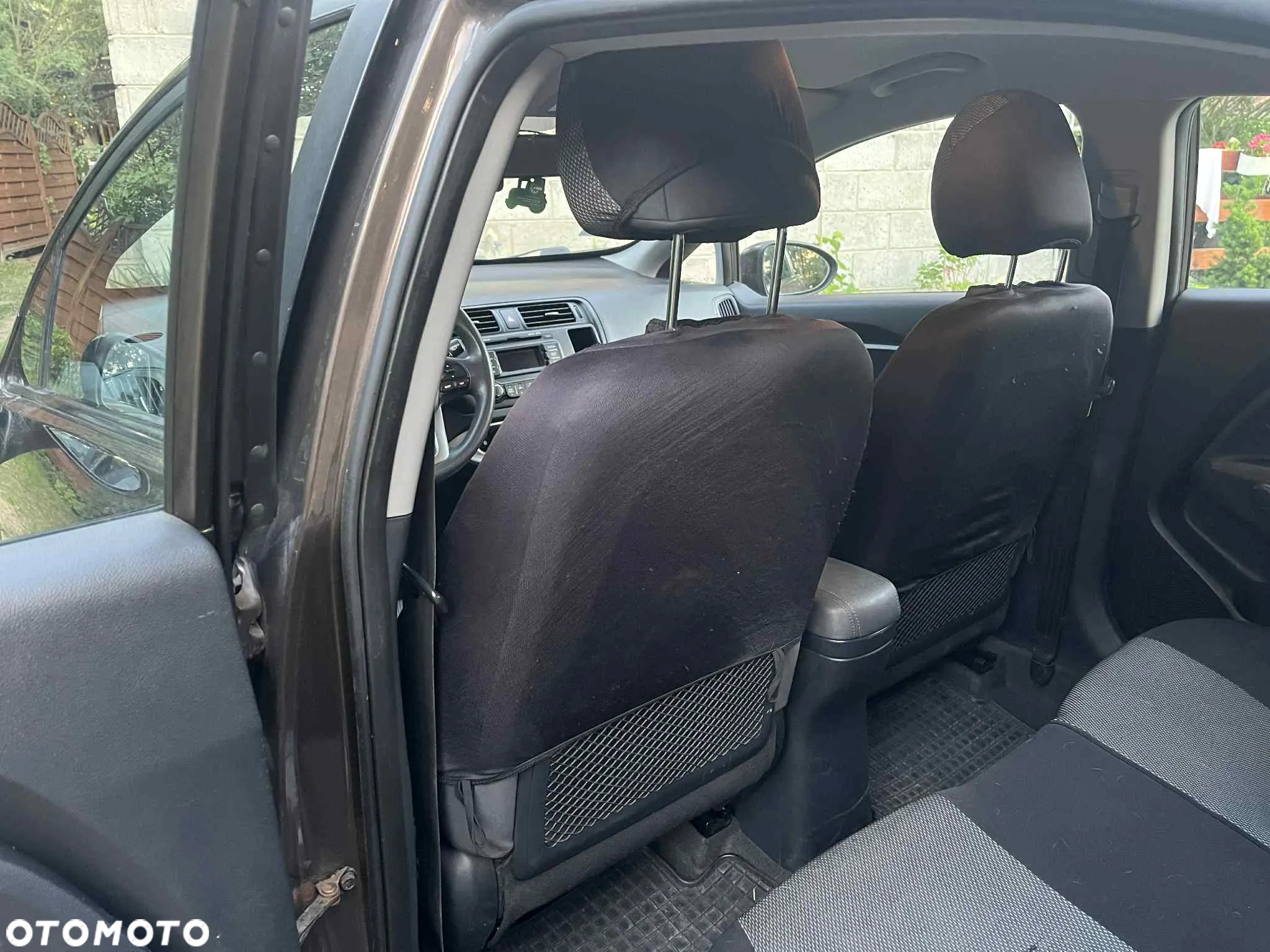Kia Rio - 7