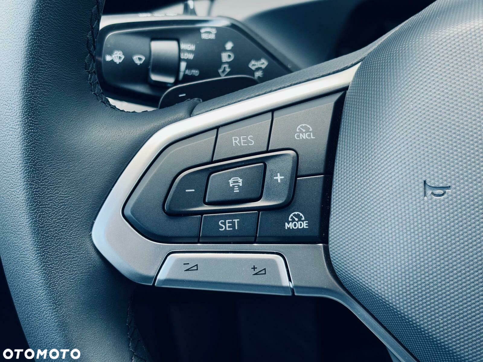 Volkswagen Tiguan - 25