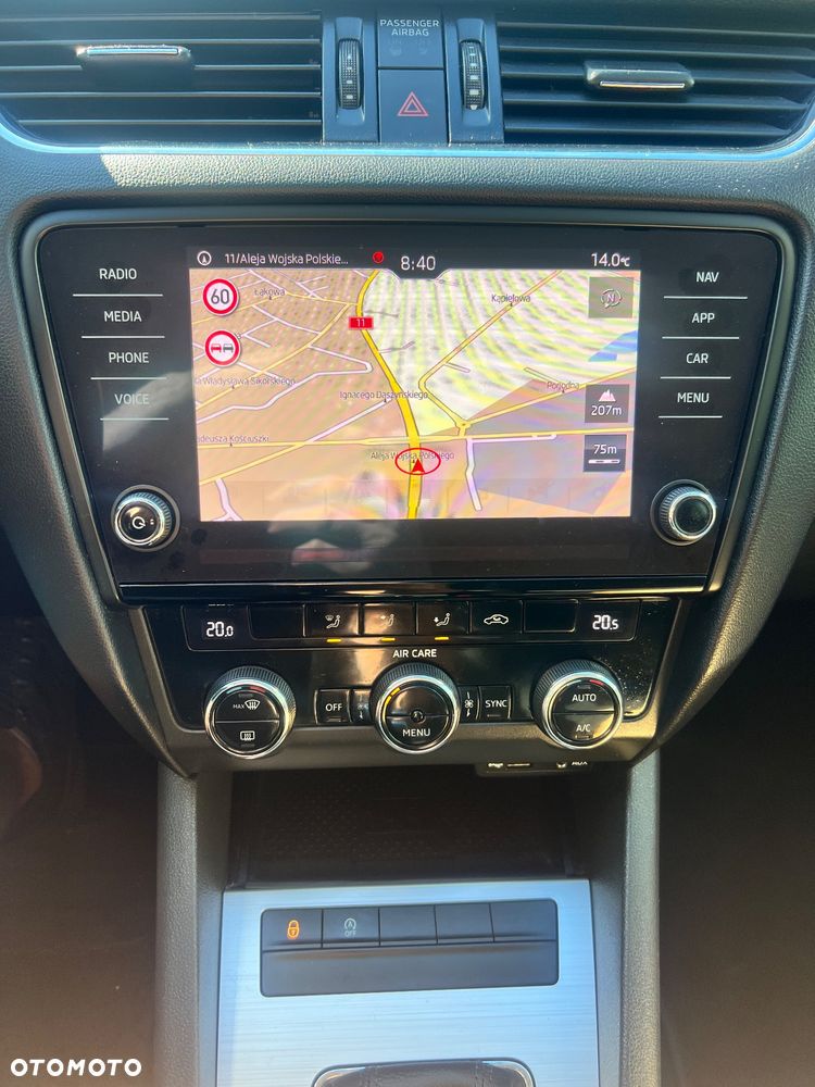 Skoda Octavia 1.6 TDI DSG Premium Edition - 17
