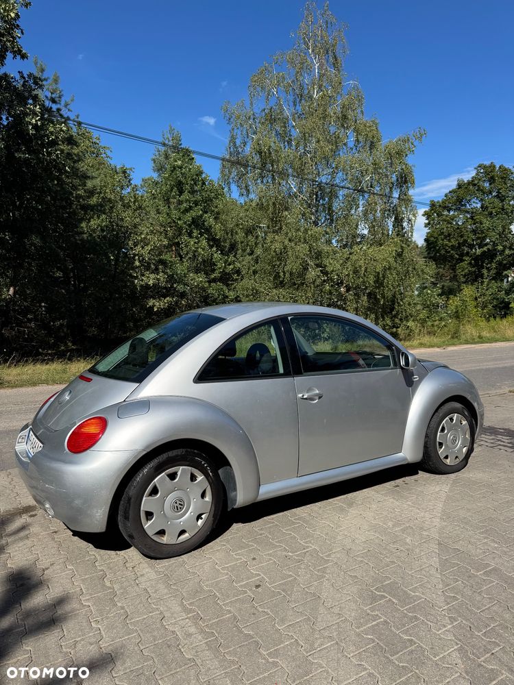 Volkswagen New Beetle - 8