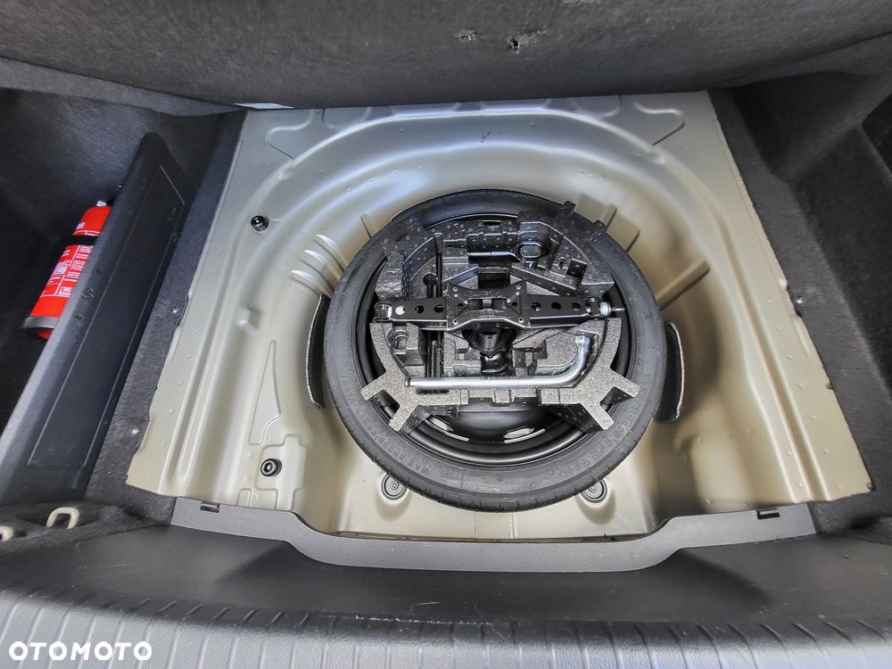 Volkswagen Passat 2.0 TSI Business DSG - 27