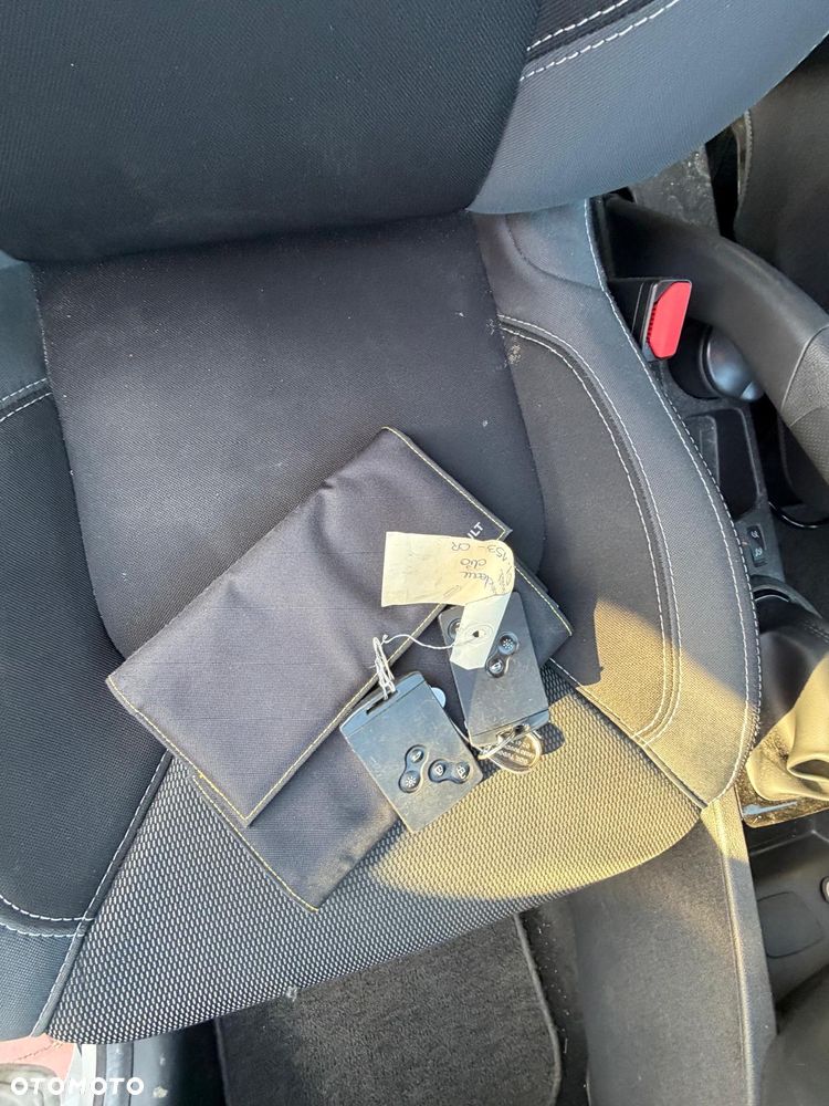 Renault Clio (Energy) TCe 90 Start & Stop INTENS - 12