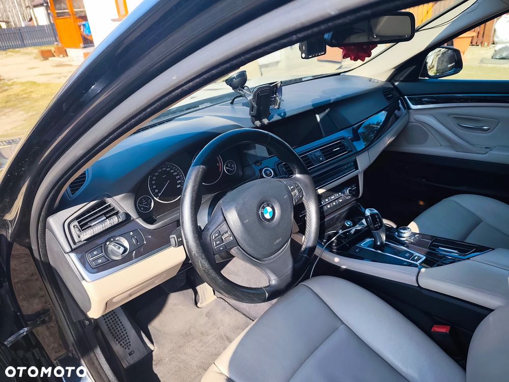 BMW Seria 5 520d - 22