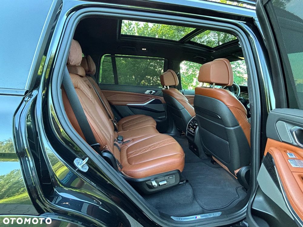 BMW X7 M50d sport - 30