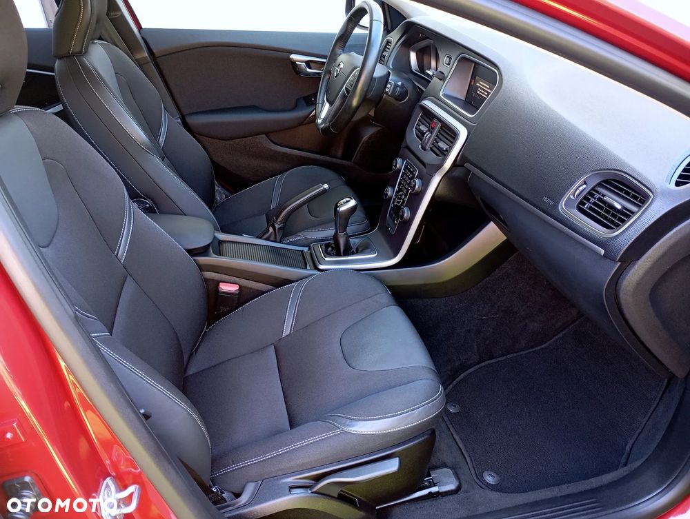 Volvo V40 D2 Geartronic - 17