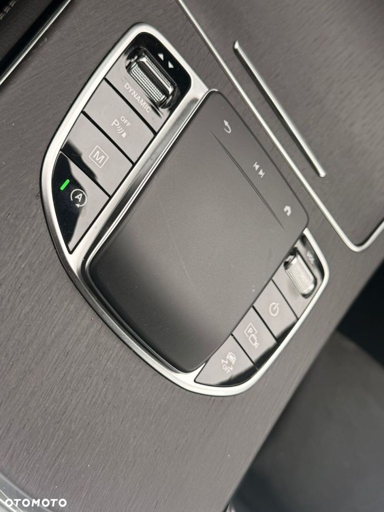 Mercedes-Benz GLC - 22