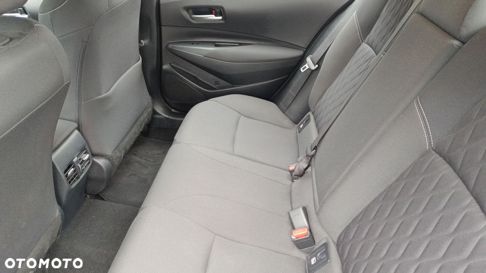 Toyota Corolla - 12