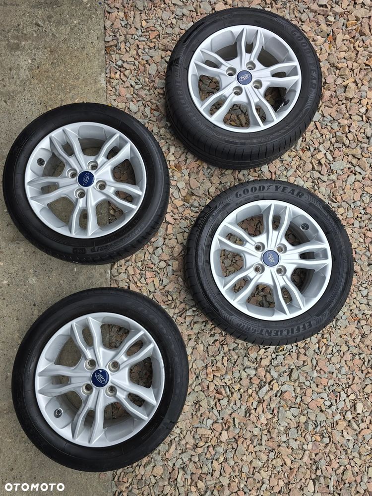 Felgi Aluminiowe Ford 15" 4x108 ET 47,5 + opony - 1