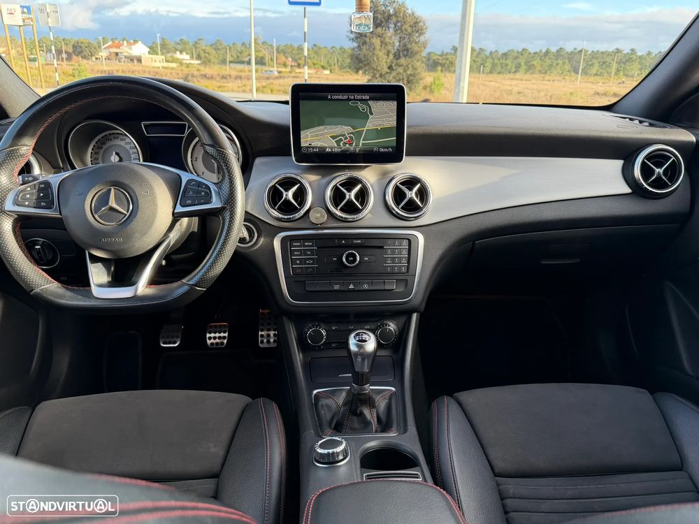 Mercedes-Benz CLA 180 Shooting Brake d AMG Line - 27