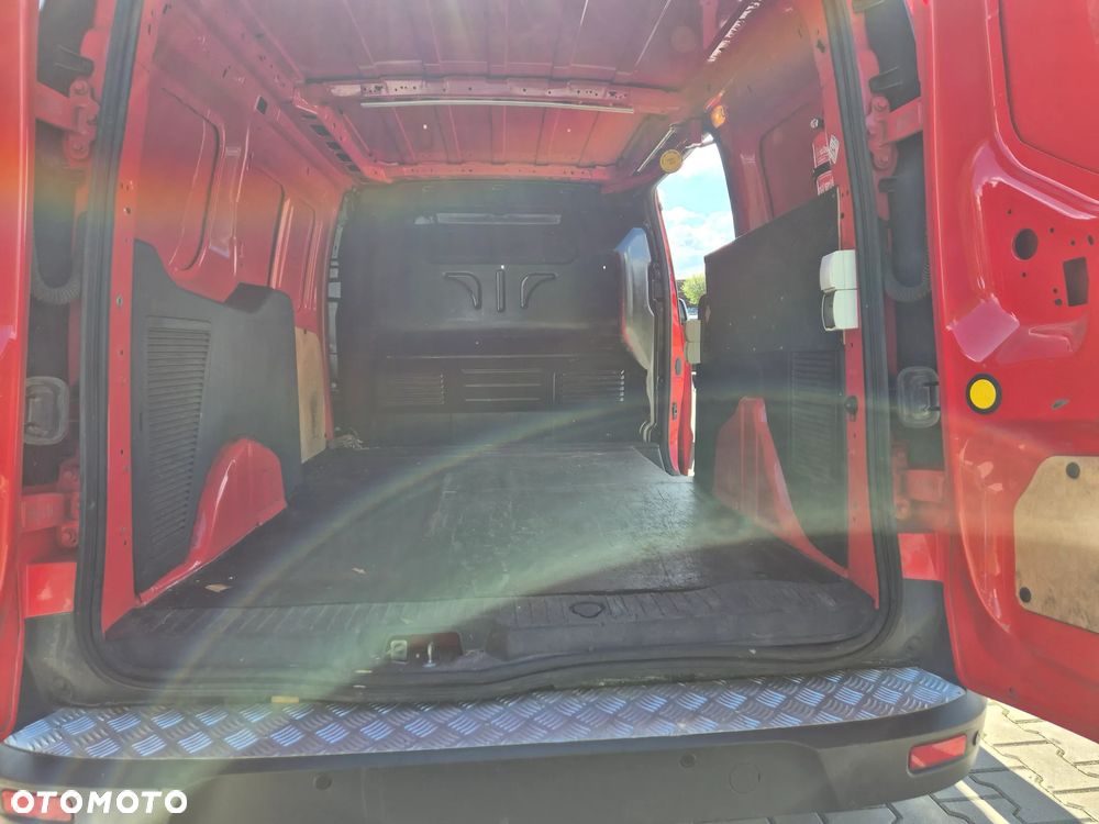 Ford Transit Connect - 11