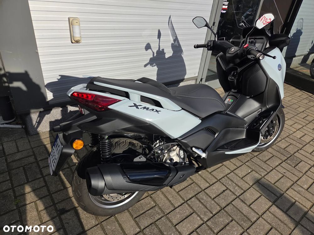 Yamaha X-max - 4