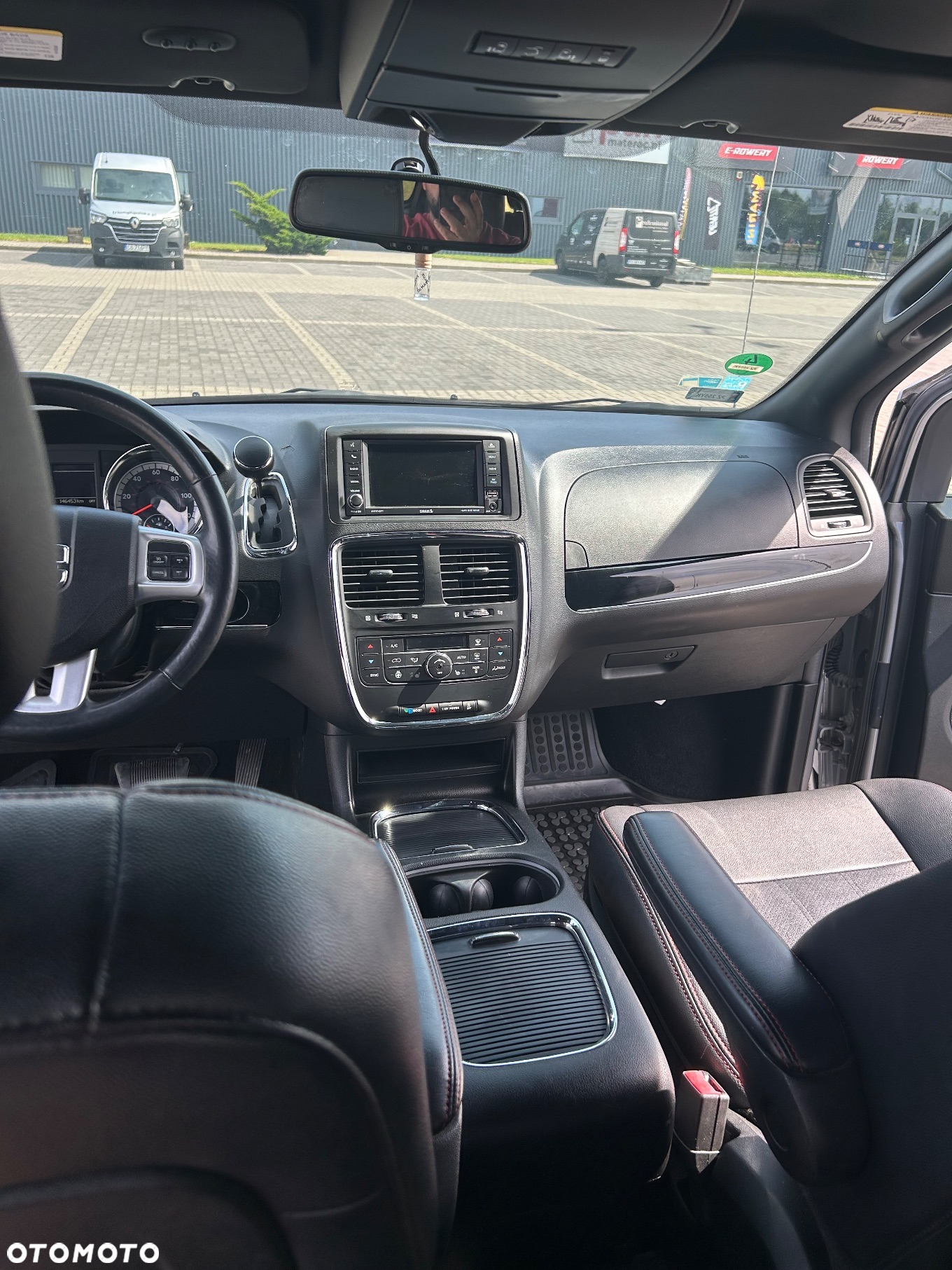 Dodge Grand Caravan - 22