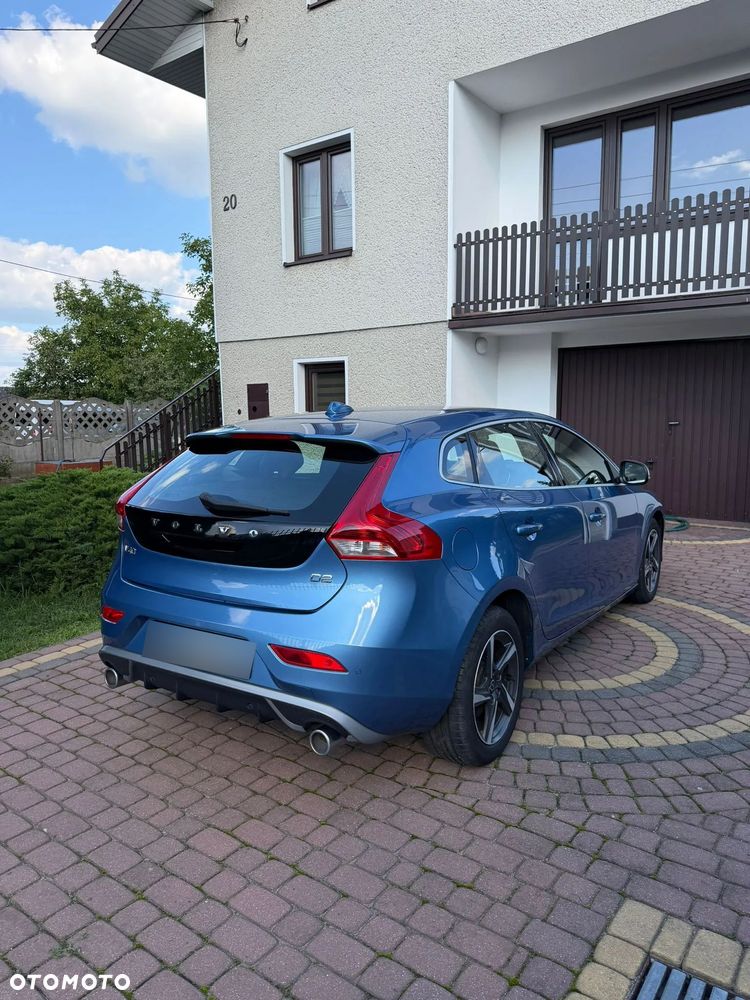 Volvo V40 D2 Drive-E R-Design Momentum - 11