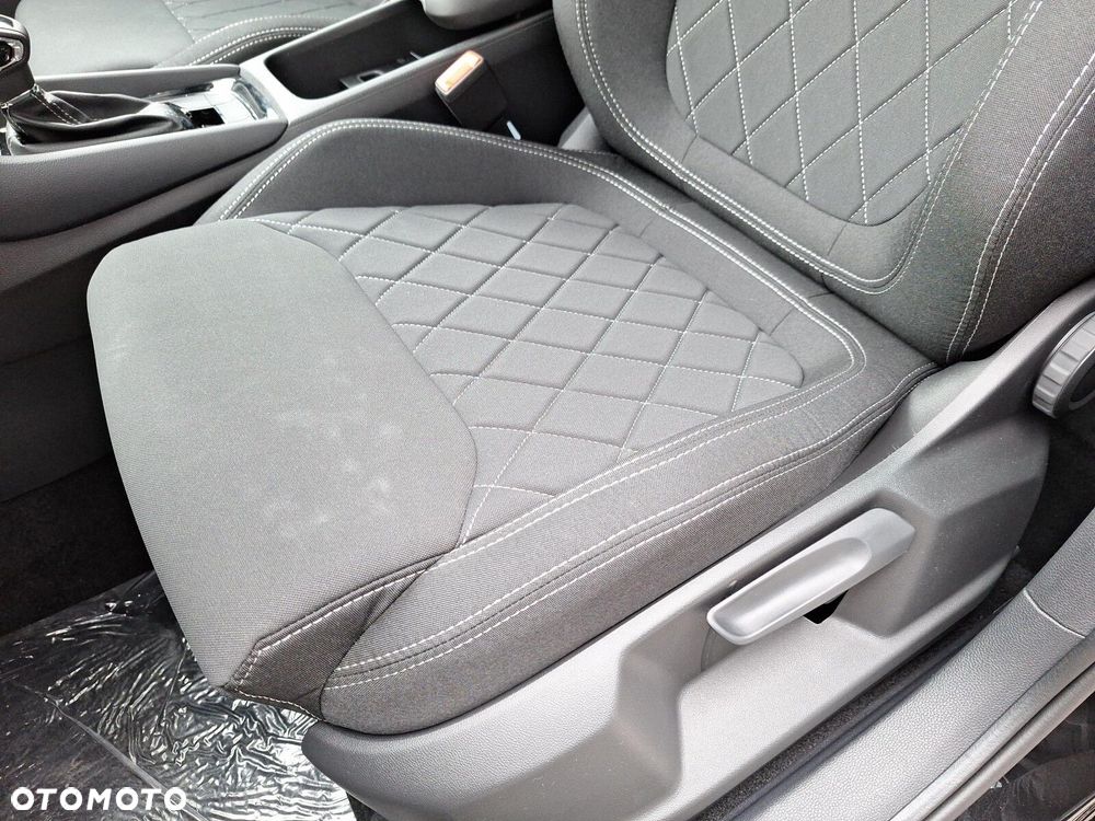 Skoda Karoq 1.5 TSI ACT Sportline DSG - 28