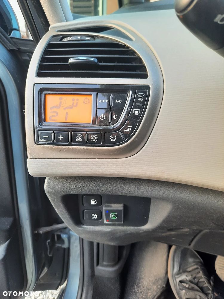 Citroën C4 Grand Picasso 2.0 16V EGS6 Exclusive - 16