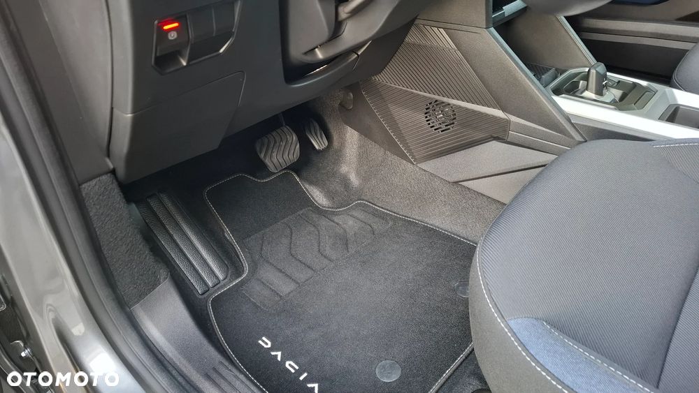 Dacia Duster 1.6 Full Hybrid 140 Journey MMT - 21