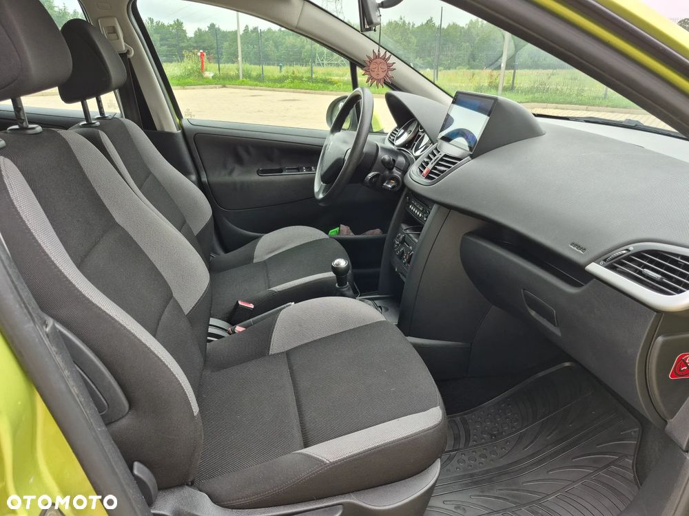 Peugeot 207 1.4 16V Sporty - 21