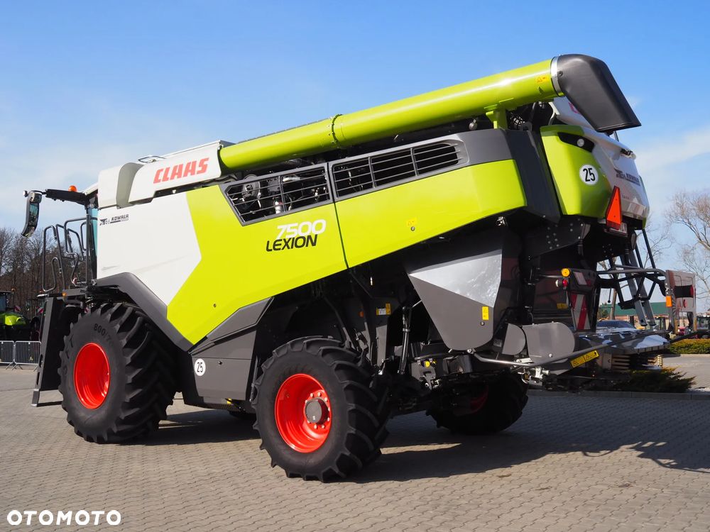 Claas Lexion 7500 + V930 - 3