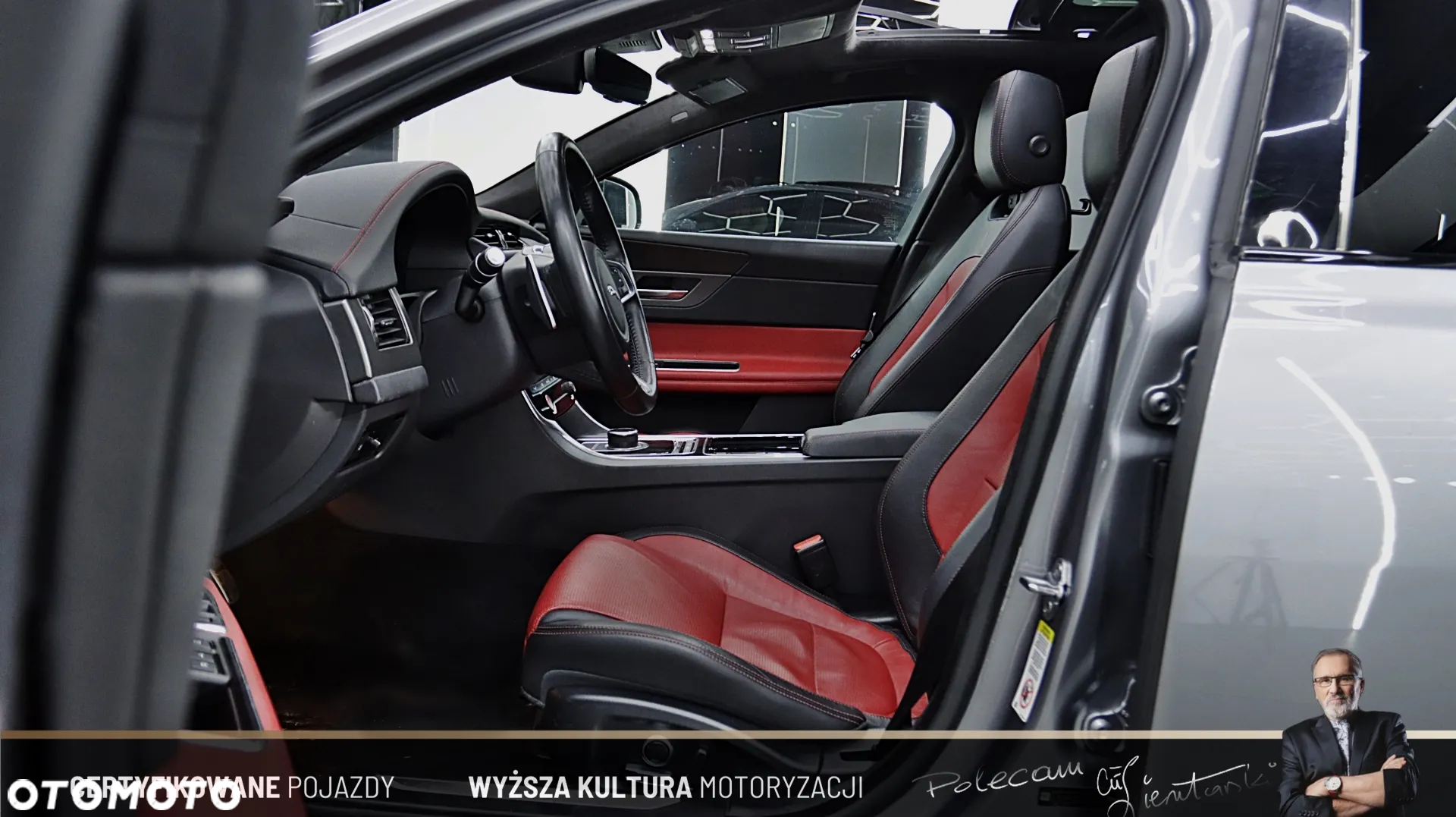 Jaguar XF 2.0 T AWD R-Sport - 17
