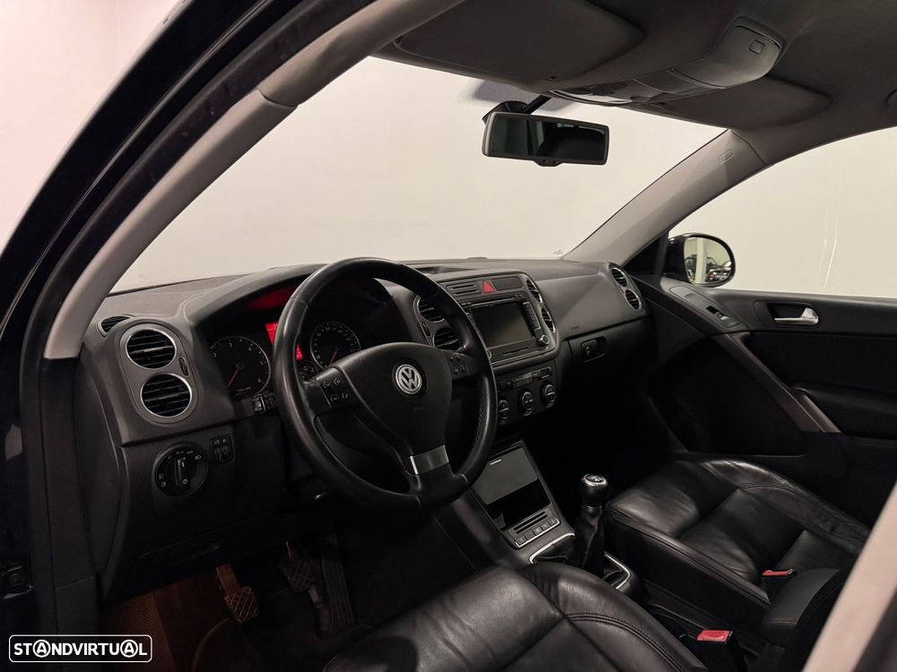 VW Tiguan 2.0 TDI Sport 4Motion - 6