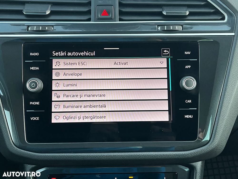 Volkswagen Tiguan - 25