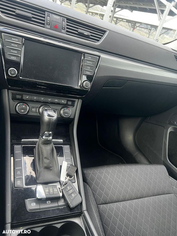 Skoda Superb 2.0 TDI DSG Style - 15
